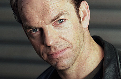 Aktorius Hugo Weaving. Liga Jam&nbsp;nesutrukdė